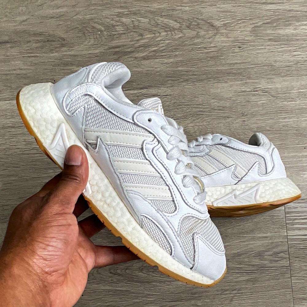 Size 5 (Kids) - Adidas Tresc Run White Low Top Sneakers EF8108